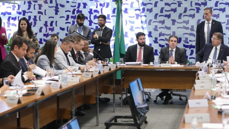 deputados-discutem-nova-possibilidade-de-saque-do-fgts